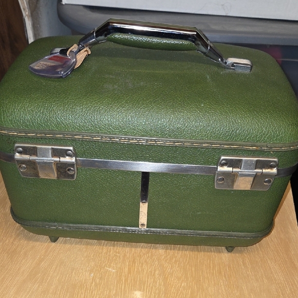 1960s Vintage Retro Green Travel Makeup Case American Tourister Tiara Model Lugg - Picture 14 of 15
